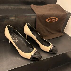 Tod's Elegant Black and Cream Heels